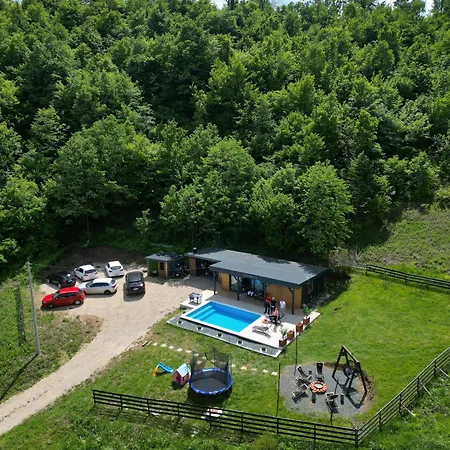 Vikendica Anas * Tuzla